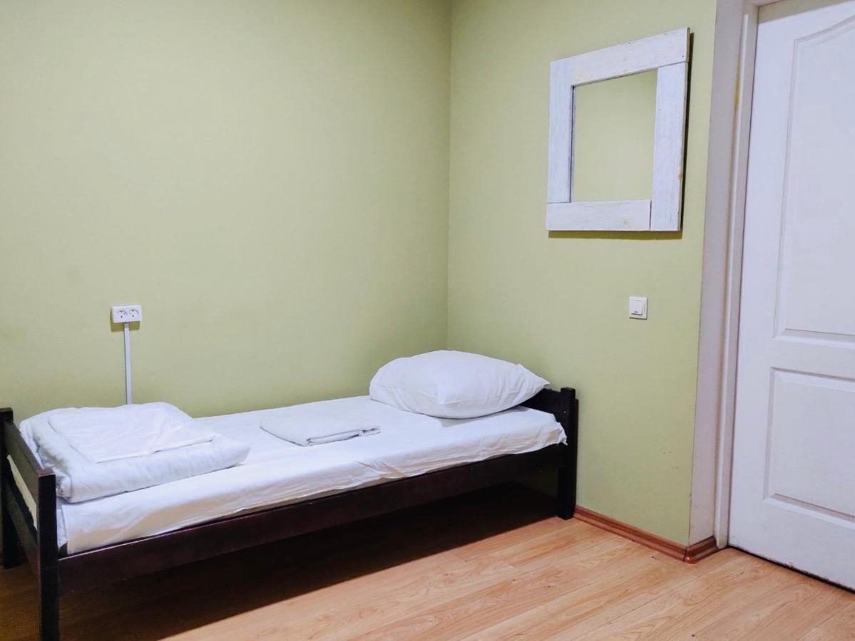 Pallet Hostel Kyiv Exterior photo