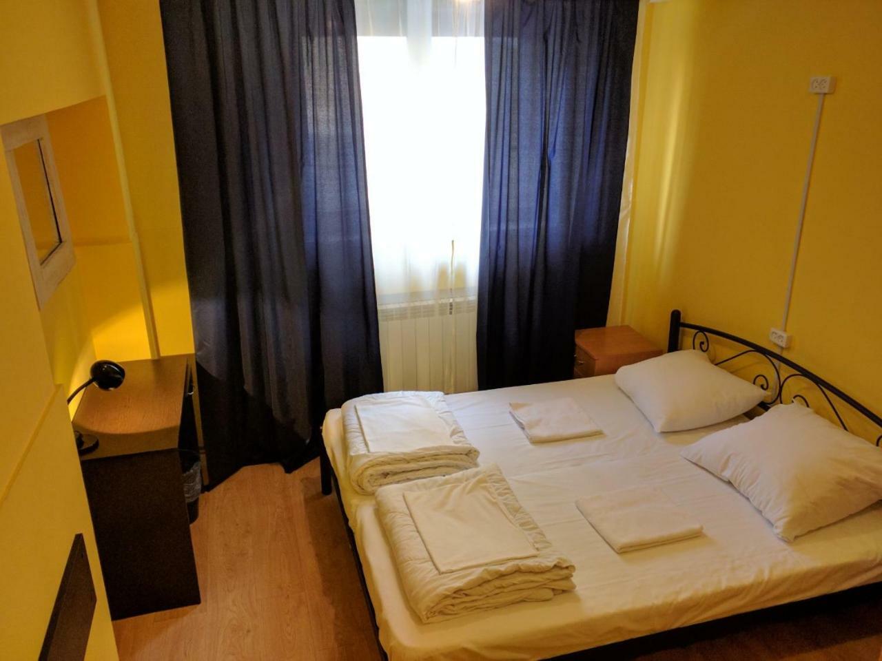 Pallet Hostel Kyiv Exterior photo